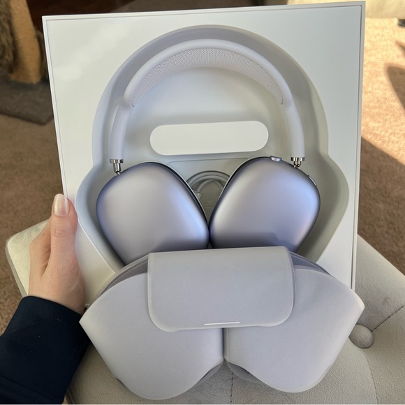 Purple Apple AirPods Max USB-C - Picture 8 of 15